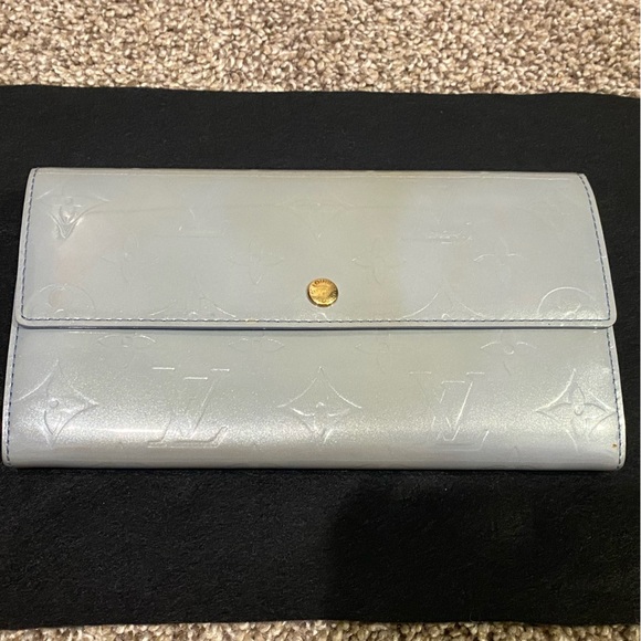 Louis Vuitton Vernis Leather Wallet- Gray/Periwinkle - Picture 1 of 14